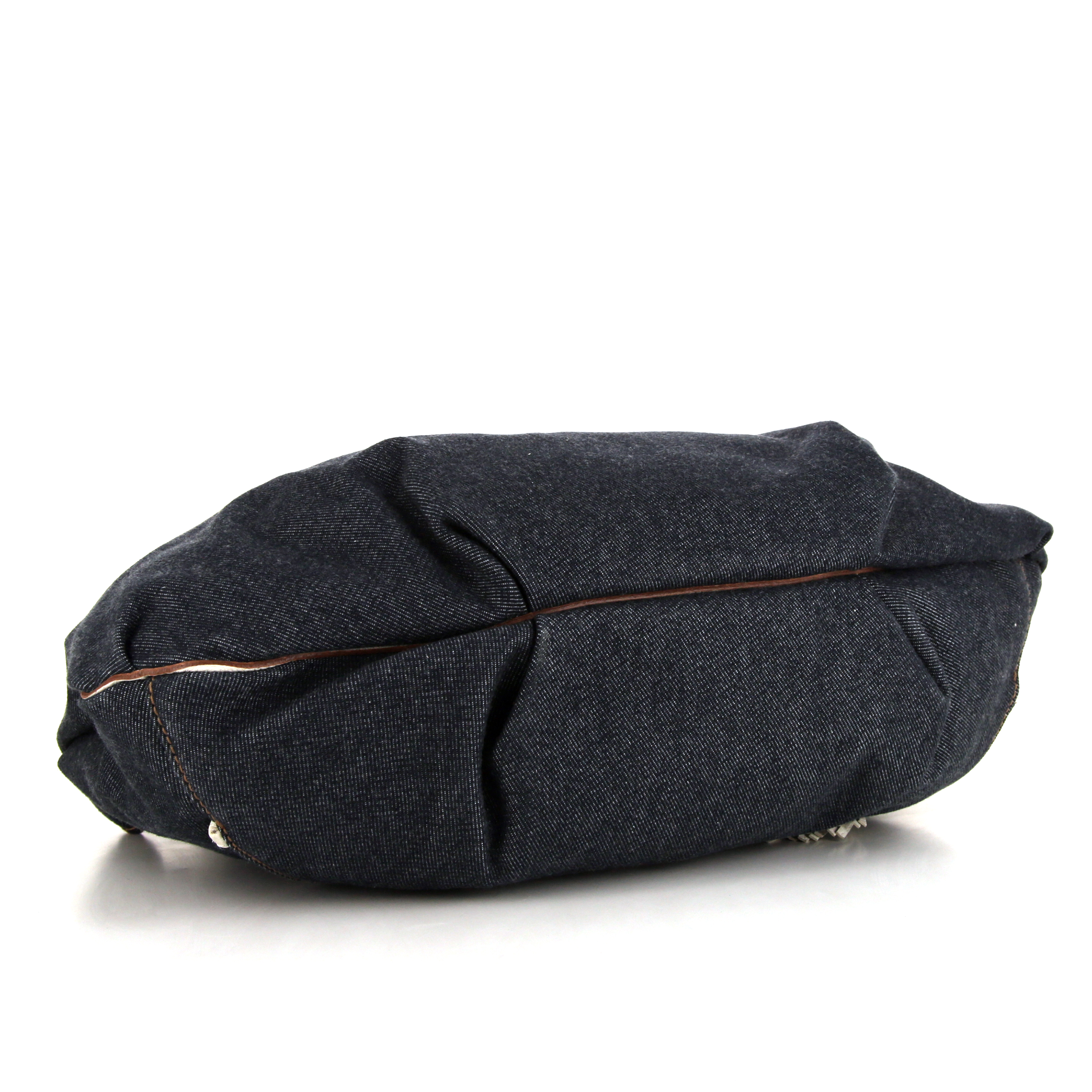 Bolso de mano Salvatore Ferragamo en lona denim y cuero blanco - Detail D4