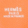 Sac bandoulière Hermes Evelyne petit modèle en cuir epsom orange - Detail D3 thumbnail