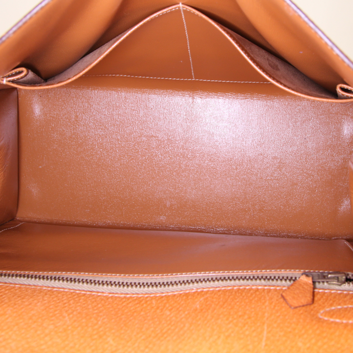Bolso de mano Hermes Kelly 28 cm en cuero de Pecarí color oro - Detail D3