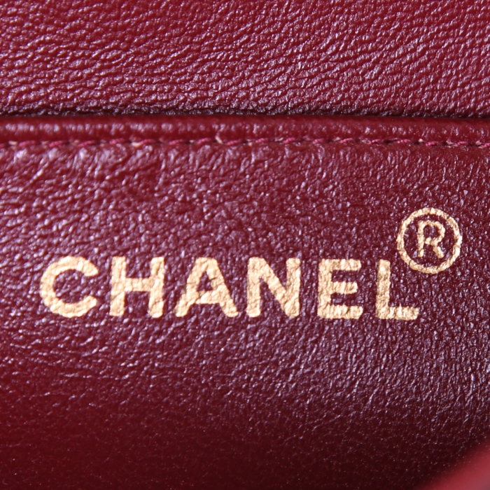 Chanel Vintage handbag in black chevron quilted leather - Detail D4