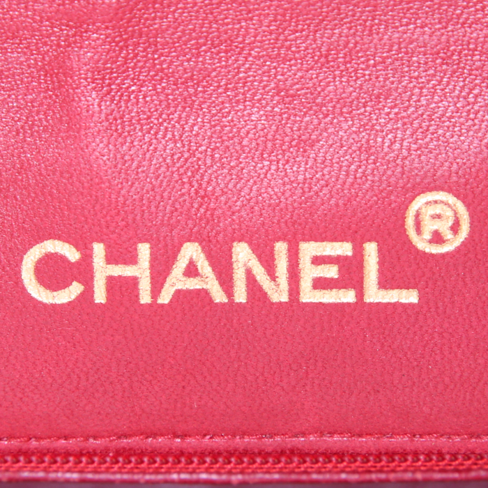 Chanel Vintage shoulder bag in red quilted leather - Detail D3