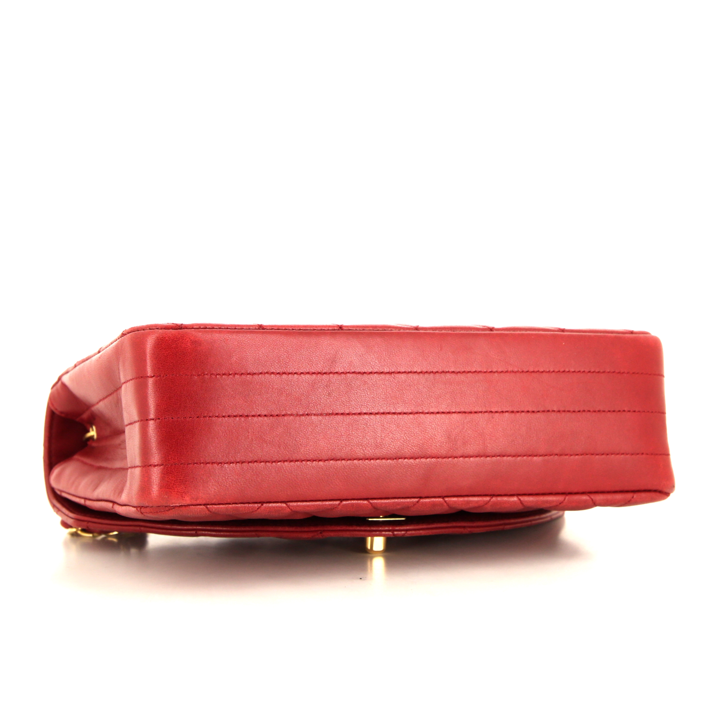 Chanel Vintage shoulder bag in red quilted leather - Detail D4