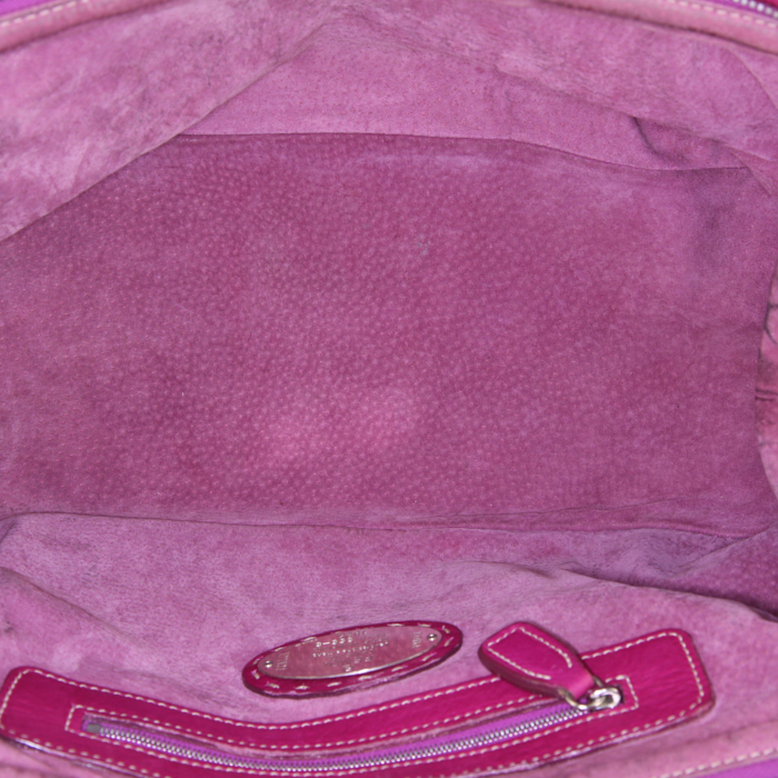 Fendi Selleria handbag in pink grained leather - Detail D2