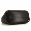 Bolso Cabás Chanel Grand Shopping en cuero granulado acolchado negro - Detail D5 thumbnail