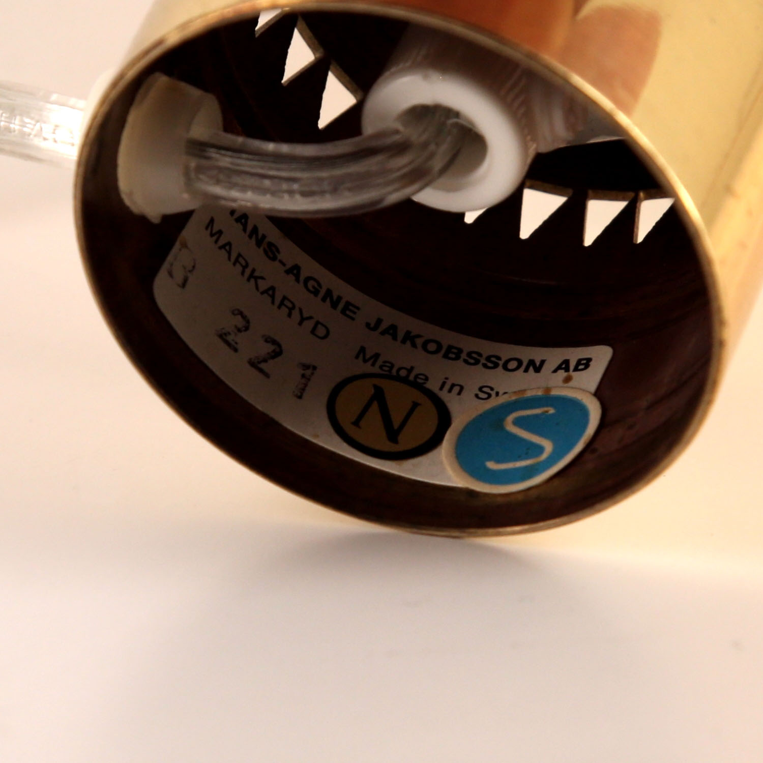 Hans-Agne Jakobsson, paire de lampes de chevet modèle "B 221" en laiton, édition Hans Agne Jakobsson AB Markaryd, Suède, années 1970 - Detail D3
