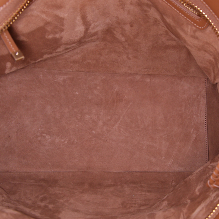 Sac cabas Dior Lady Dior grand modèle en cuir marron - Detail D3
