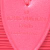 Sac à main Louis Vuitton Speedy 25 cm en cuir épi rouge - Detail D3 thumbnail