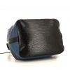 Shopping bag Louis Vuitton petit Noé in pelle Epi blu e pelle nera - Detail D4 thumbnail