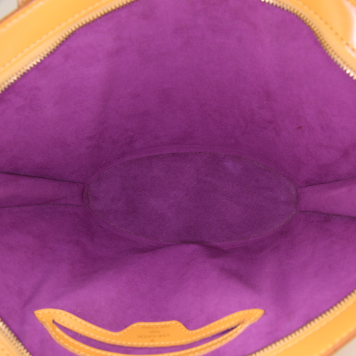 Sac à main Louis Vuitton Saint Jacques petit modèle en cuir épi jaune - Detail D2