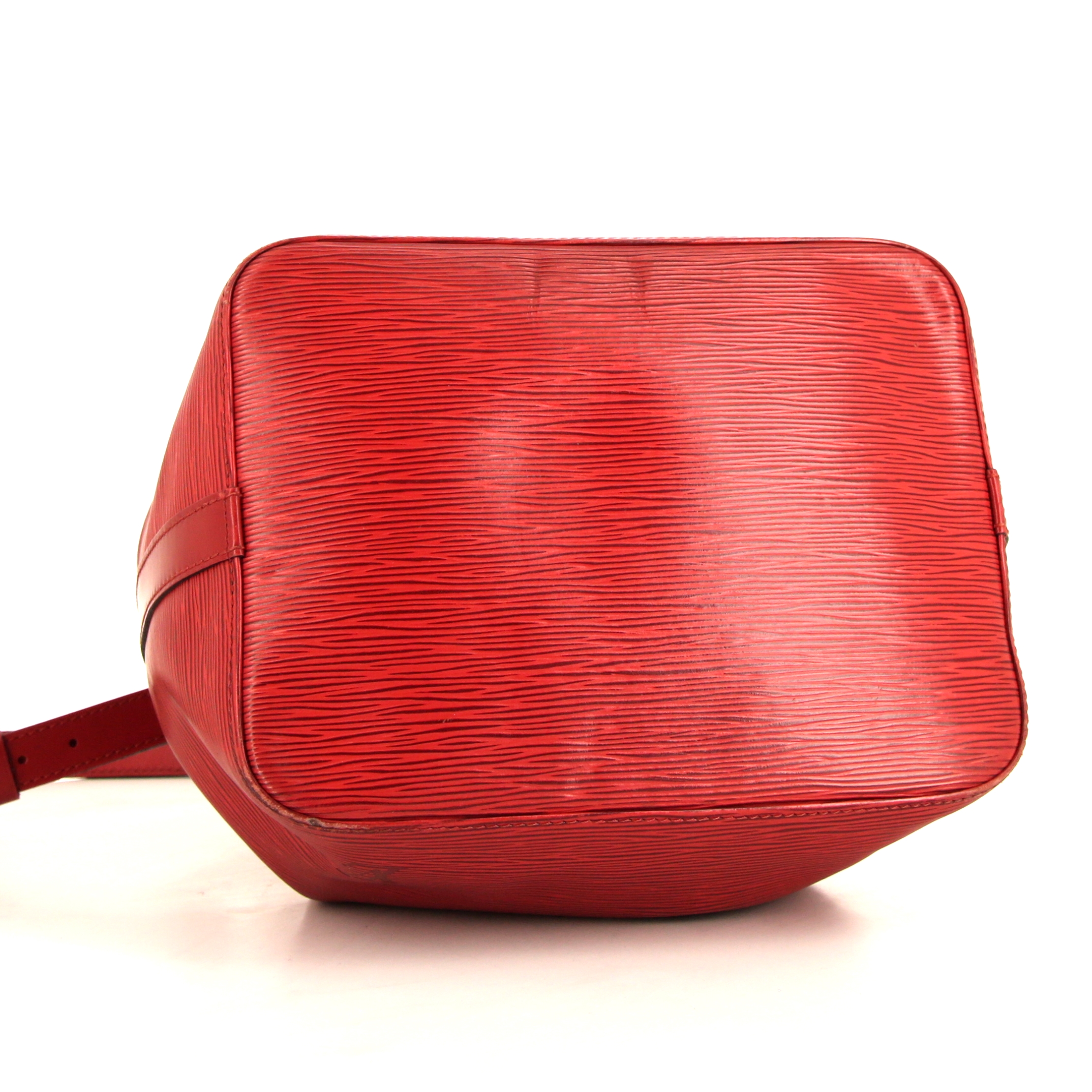 Bolso de mano Louis Vuitton petit Noé modelo pequeño en cuero Epi rojo - Detail D4