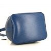 Louis Vuitton petit Noé small model shopping bag in blue epi leather - Detail D4 thumbnail
