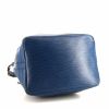 Shopping bag Louis Vuitton petit Noé in pelle Epi blu - Detail D4 thumbnail