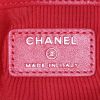 Pochette Chanel in pelle martellata e trapuntata rossa - Detail D3 thumbnail