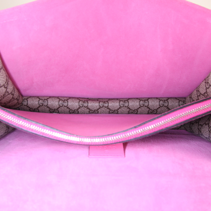 Sac porté épaule ou main Gucci Dionysus en toile monogram enduite grise et daim rose - Detail D3