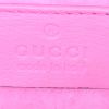 Bolso para llevar al hombro o en la mano Gucci Dionysus en lona Monogram revestida gris y ante rosa - Detail D4 thumbnail