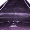 Chanel 2.55 Maxi Jumbo shoulder bag in purple metallic quilted leather - Detail D3 thumbnail