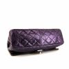 Chanel 2.55 Maxi Jumbo shoulder bag in purple metallic quilted leather - Detail D5 thumbnail