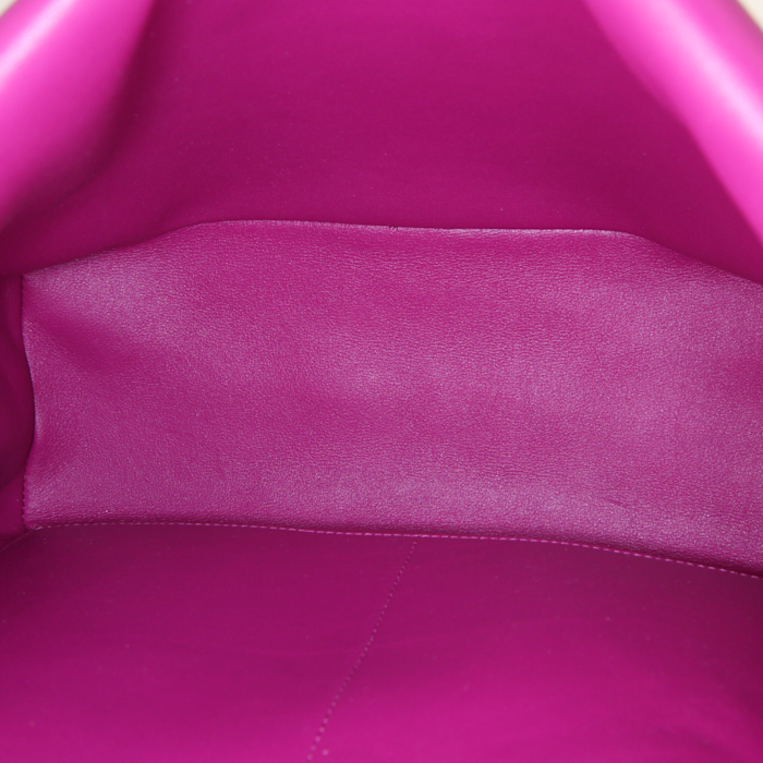 Sac bandoulière Dior Be Dior grand modèle en cuir grainé noir - Detail D3