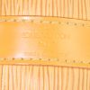 Louis Vuitton petit Noé shopping bag in yellow epi leather - Detail D3 thumbnail