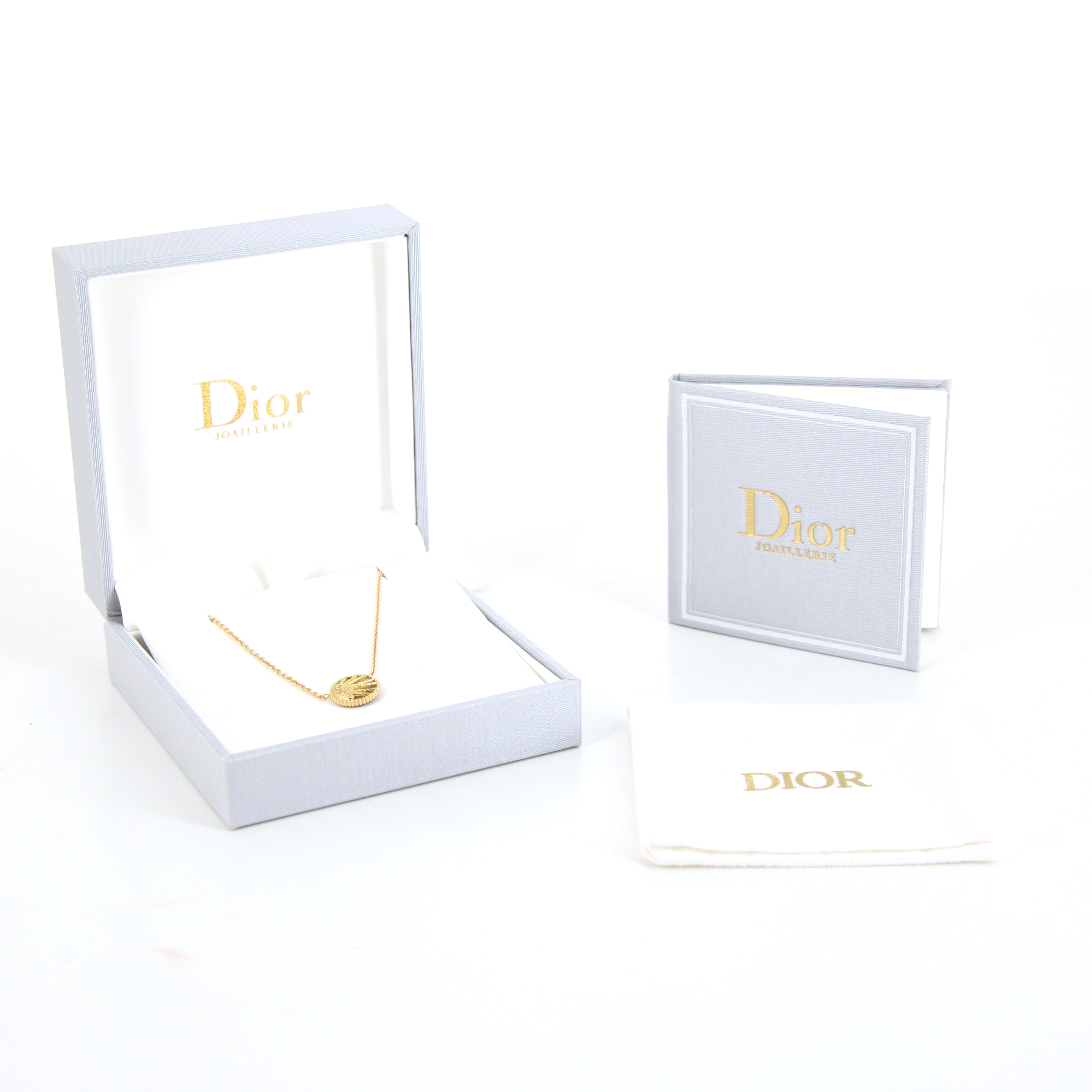 Collar reversible Dior Rose Céleste en oro amarillo,  nácar blanco y ónix - Detail D3