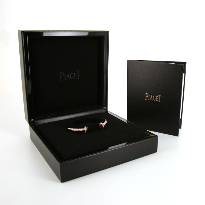 Open Piaget Possession bangle in pink gold,  diamonds and cornelian - Detail D2