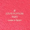 Portefeuille Louis Vuitton Kimono en toile monogram marron et cuir rouge - Detail D3 thumbnail