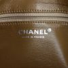 Bolso de mano Chanel en cuero beige - Detail D3 thumbnail