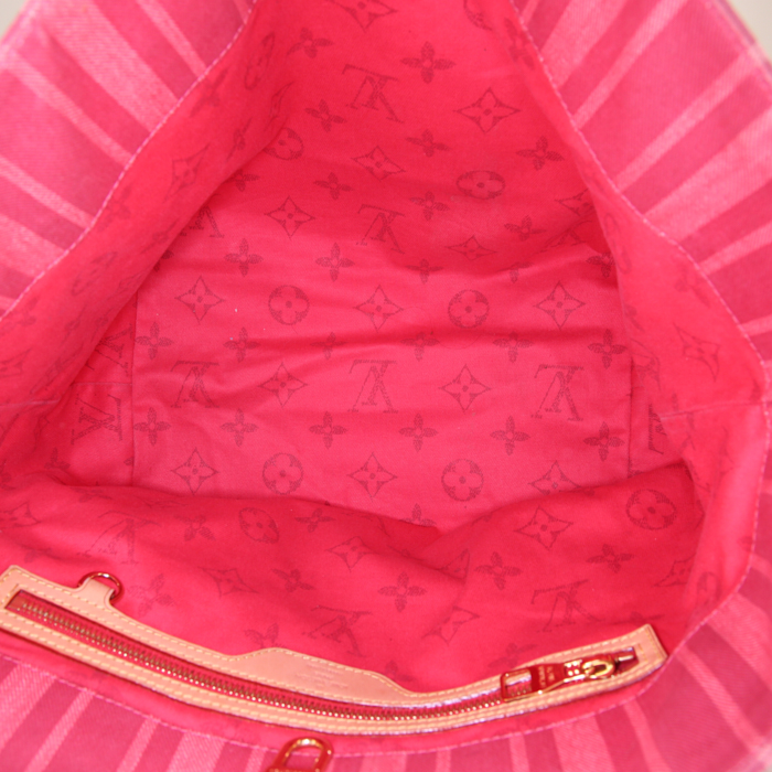 Louis Vuitton shopping bag in red and pink canvas and natural leather - Detail D2