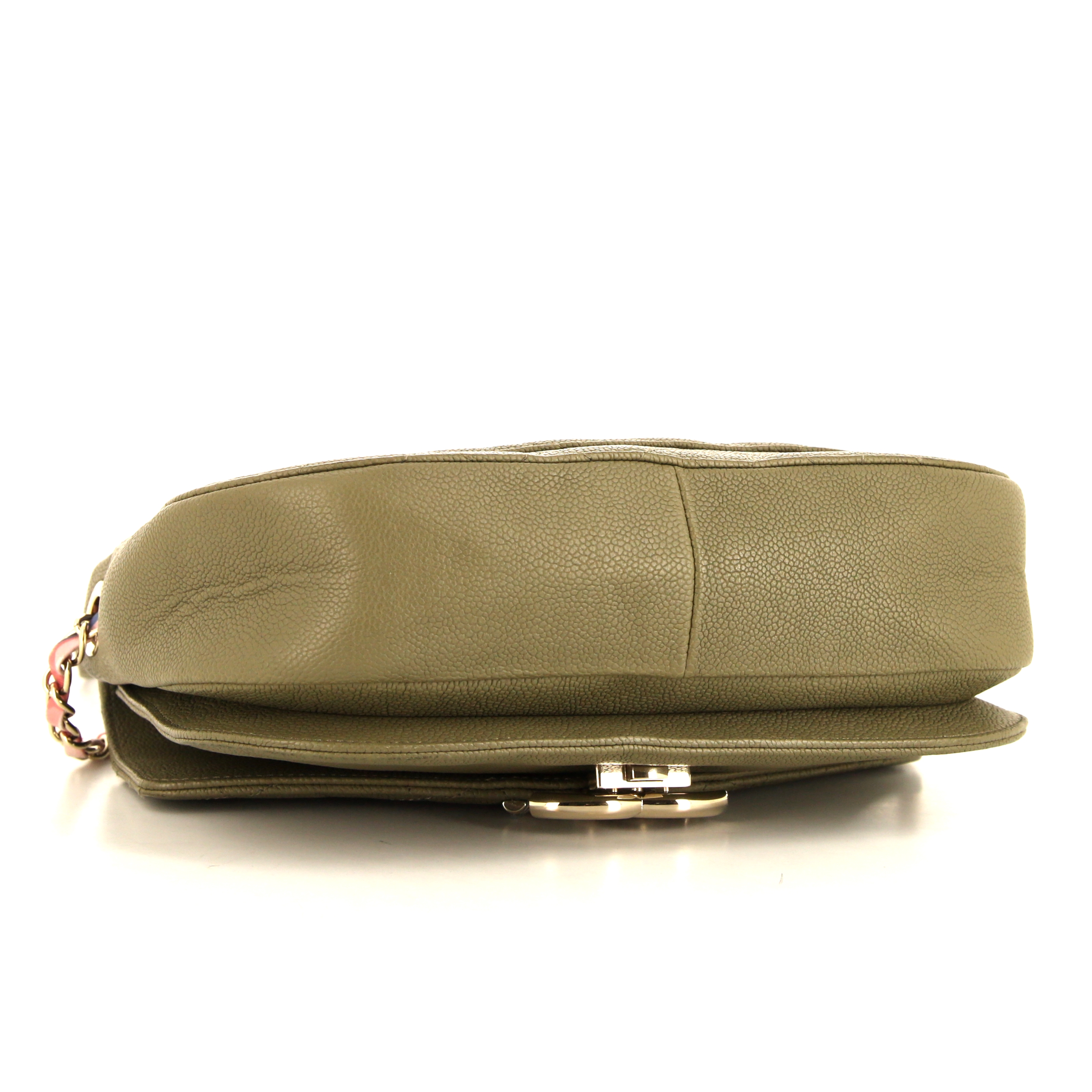 Bolso bandolera Chanel en cuero acolchado caqui - Detail D5