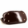 Sac à main Louis Vuitton Surya en cuir verni marron - Detail D4 thumbnail