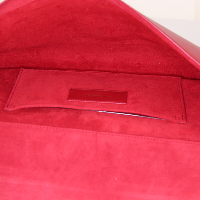 Yves Saint Laurent Chyc pouch in red leather - Detail D2