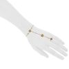 Bracelet de main Dior Rose des vents en or jaune,  nacre blanche et lapis-lazuli et en diamants - Detail D3 thumbnail