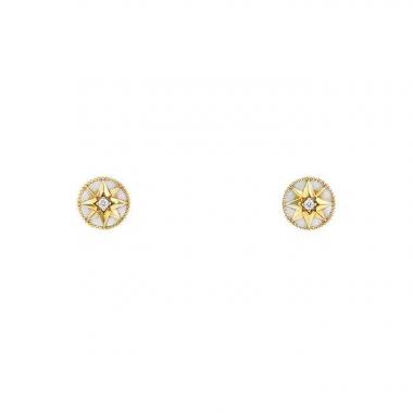 Paire de clous d'oreilles Dior Rose des vents en or jaune,  nacre blanche et diamants
