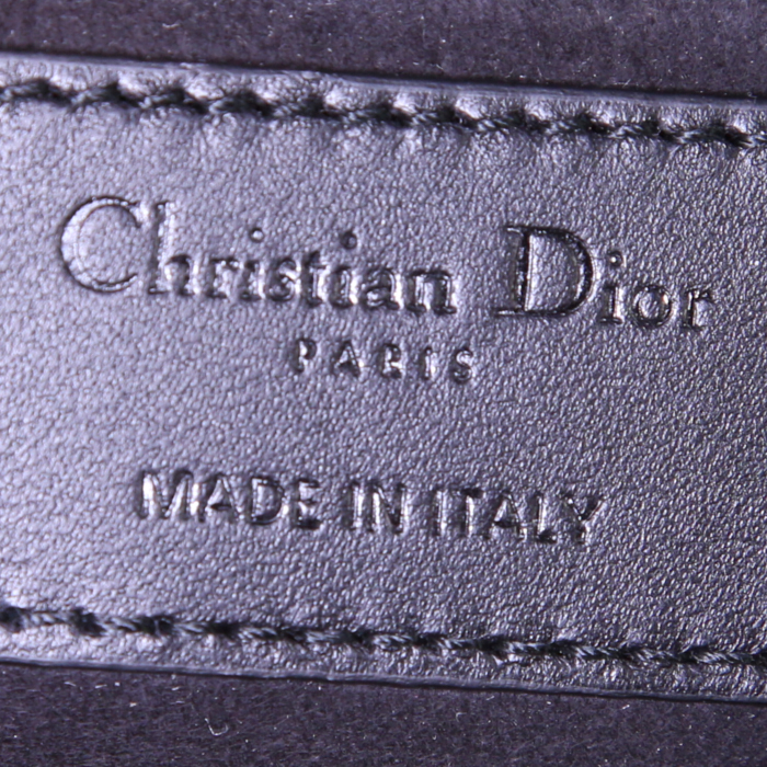 Sac à main Dior Lady Dior Edition Limitée en cuir tressé blanc et noir - Detail D4