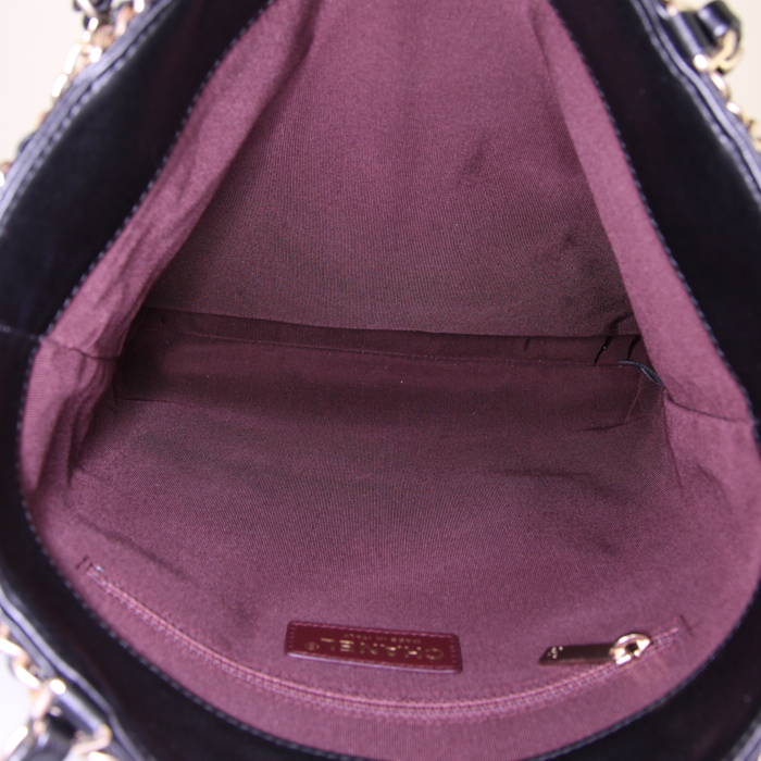 Bolso Cabás Chanel en cuero negro y metal dorado - Detail D2