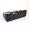 Chanel Timeless Maxi Jumbo handbag in black patent quilted leather - Detail D5 thumbnail