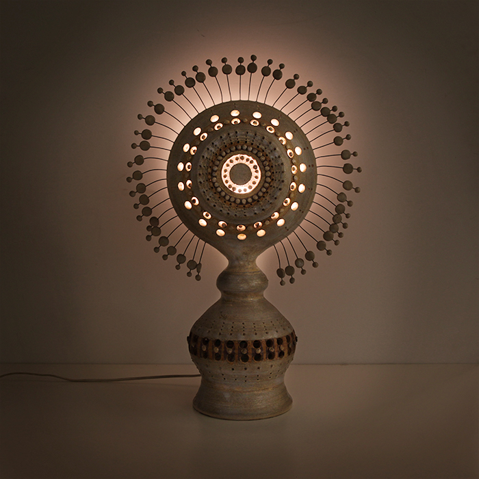 Georges Pelletier, rare and vintage "Sun" lamp in brown and white enamelled chamotte clay, from the 1960's - Detail D1