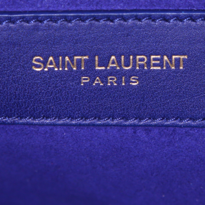 Bolsito de mano Yves Saint Laurent Chyc en cuero azul - Detail D3
