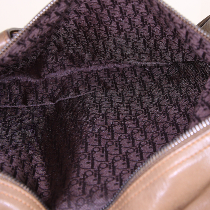 Dior Gaucho handbag in khaki and brown leather - Detail D3