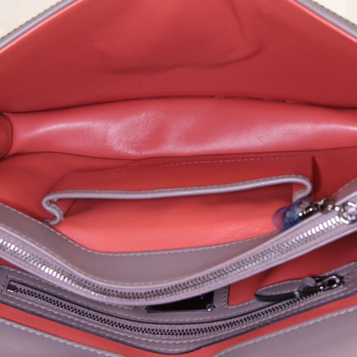 Borsa da spalla o a mano Bulgari Serpenti in pelle grigia - Detail D3