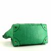 Bolso de mano Celine Luggage en piel de pitón verde - Detail D4 thumbnail