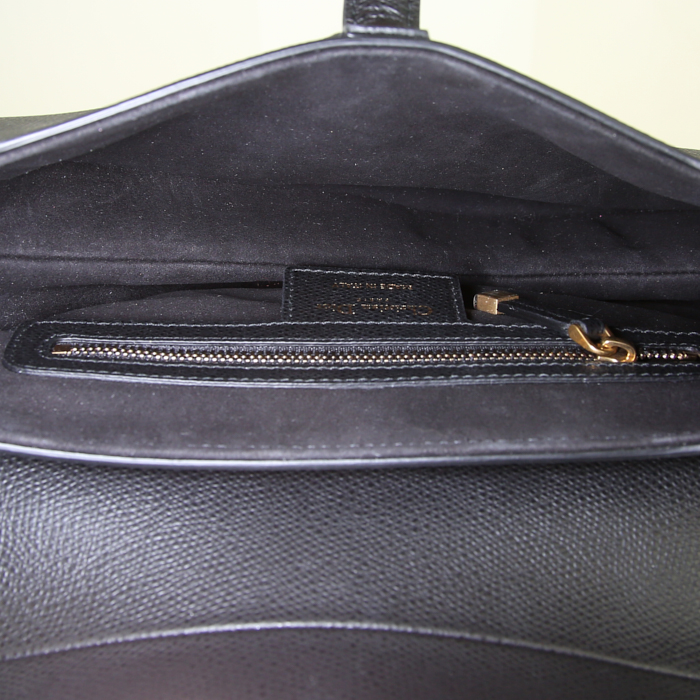 Bolso de mano Dior Saddle en cuero negro - Detail D2