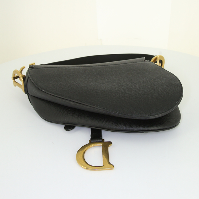 Dior Saddle handbag in black leather - Detail D4