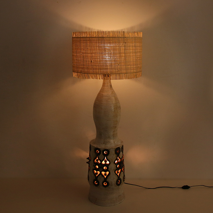 Georges Pelletier, rare et ancienne lampe de sol en terre chamotée et émaillée brun et blanc, des années 1965 - Detail D1