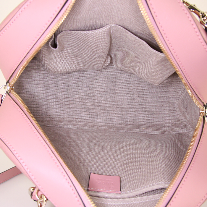 Bolso de mano Gucci en cuero Monogram rosa - Detail D3