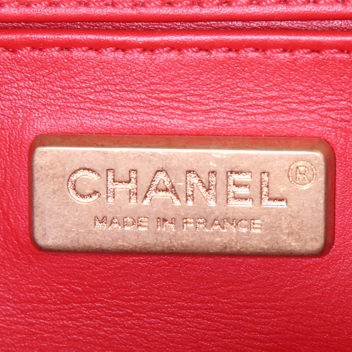 Chanel Boy small model shoulder bag in red python and red leather - Detail D4