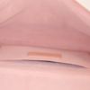 Bolsito de mano Saint Laurent en cuero color rosa claro - Detail D2 thumbnail