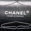 Bolso de mano Chanel 2.55 en cuero acolchado negro - Detail D4 thumbnail