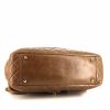 Bolso de mano Chanel en cuero acolchado marrón - Detail D5 thumbnail
