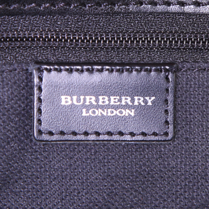 Bolso Cabás Burberry en lona Haymarket beige y cuero negro - Detail D3